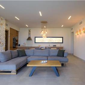 3 bedroom villa with pool & sea view, near Acharavi, sleeps 6